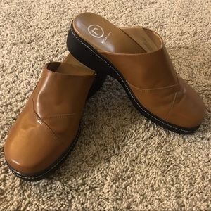 Like New Rockport Leather Mules Clogs Slides, Size 7M